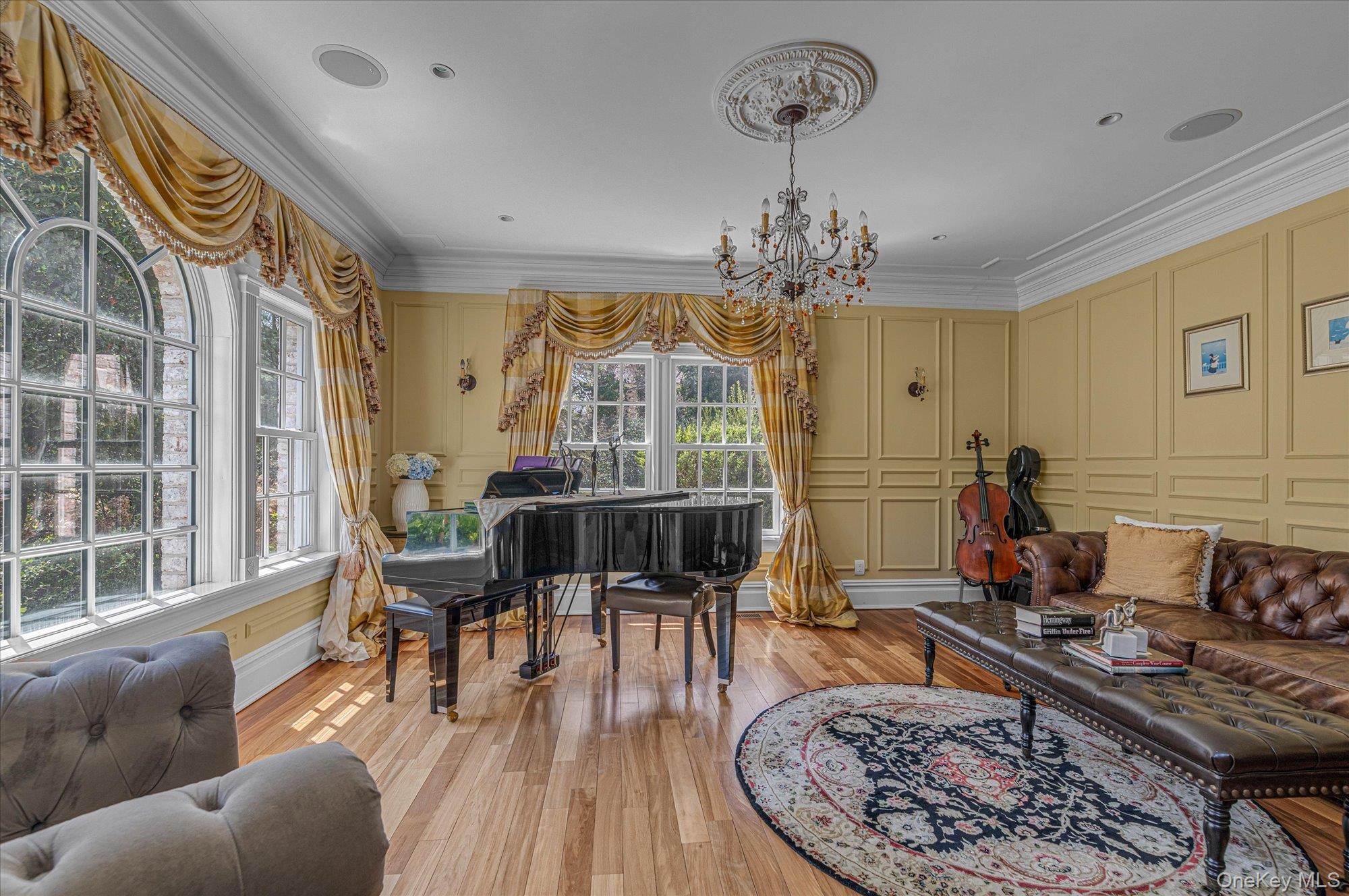 8 Norgate Road, Brookville, NY 11545