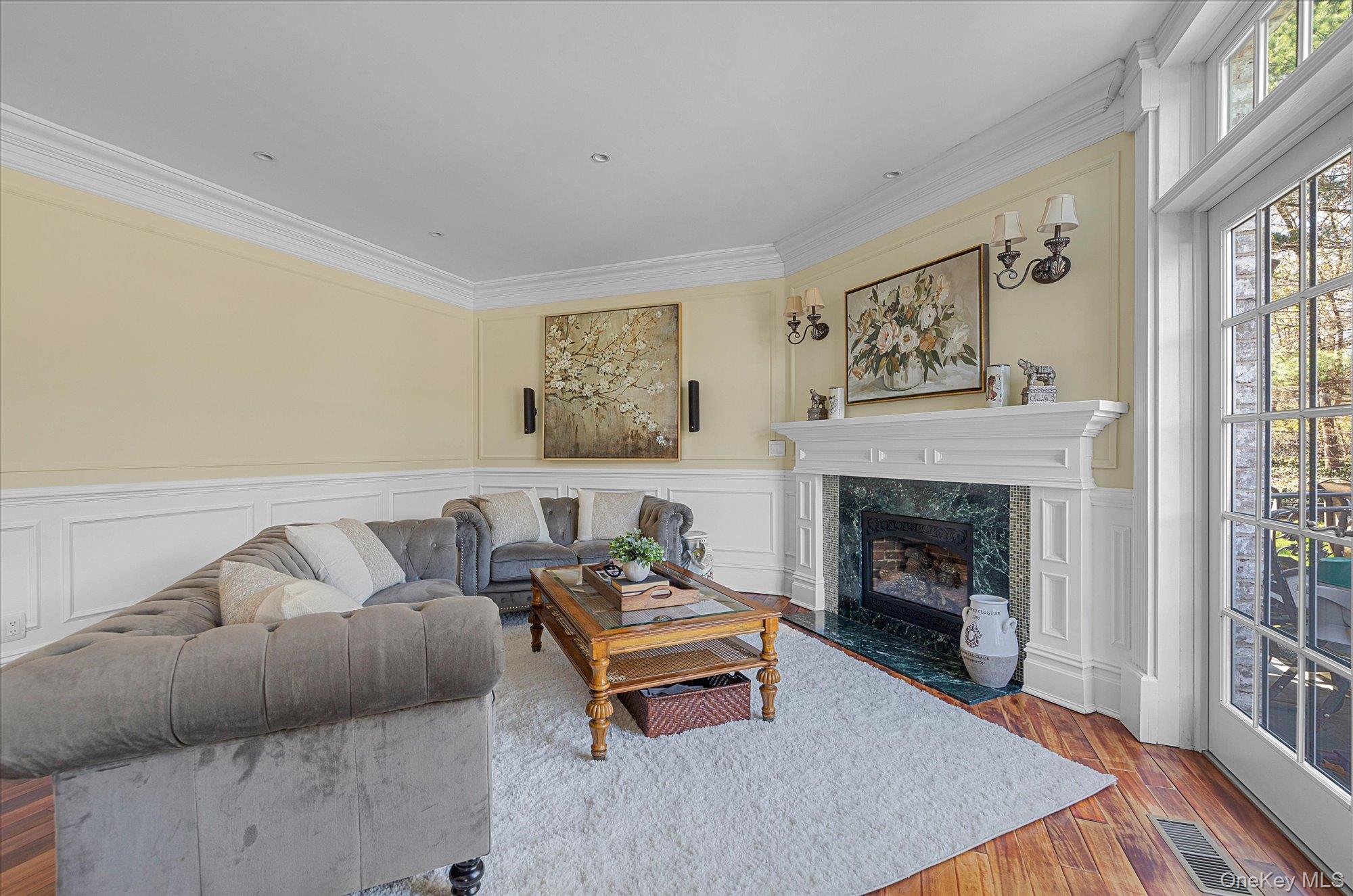 8 Norgate Road, Brookville, NY 11545