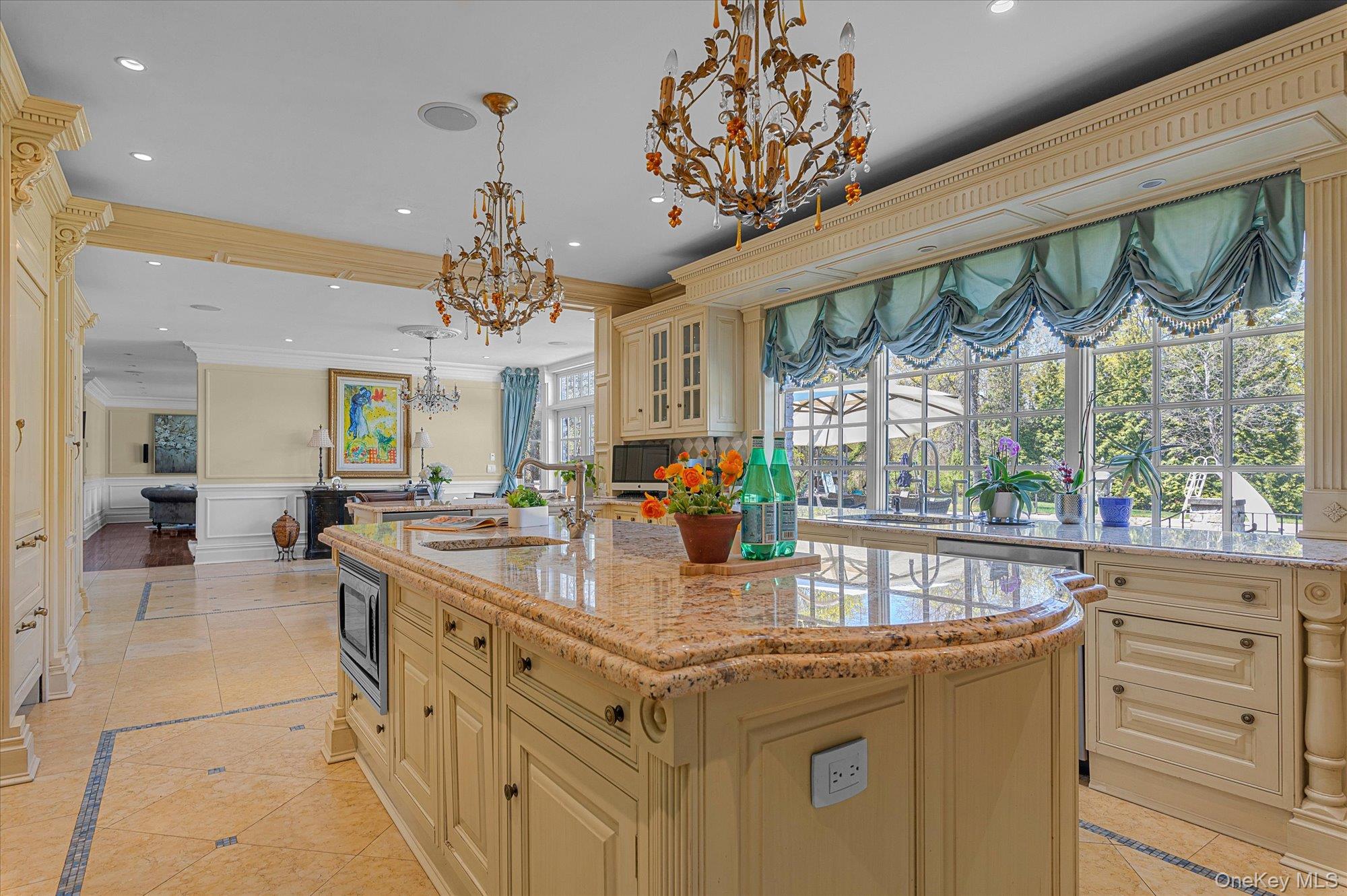 8 Norgate Road, Brookville, NY 11545