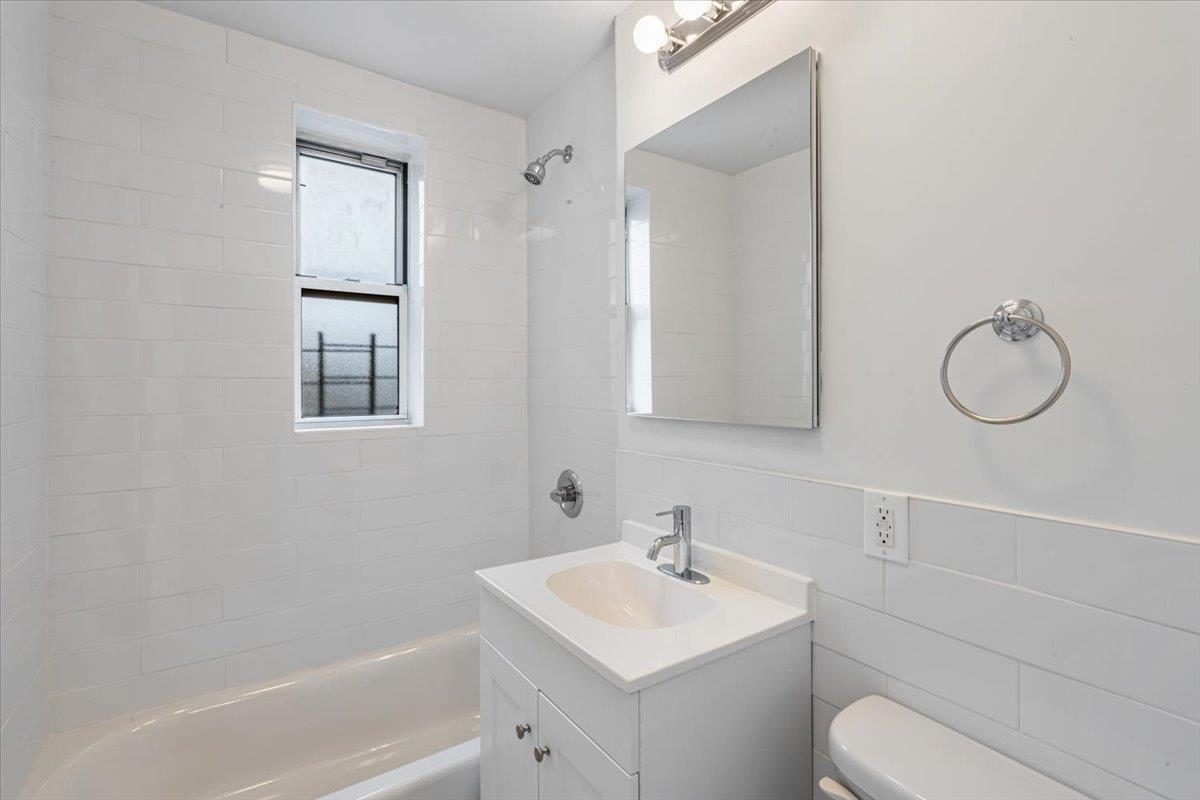 59-30 108 Street # 6D, Corona, NY 11368