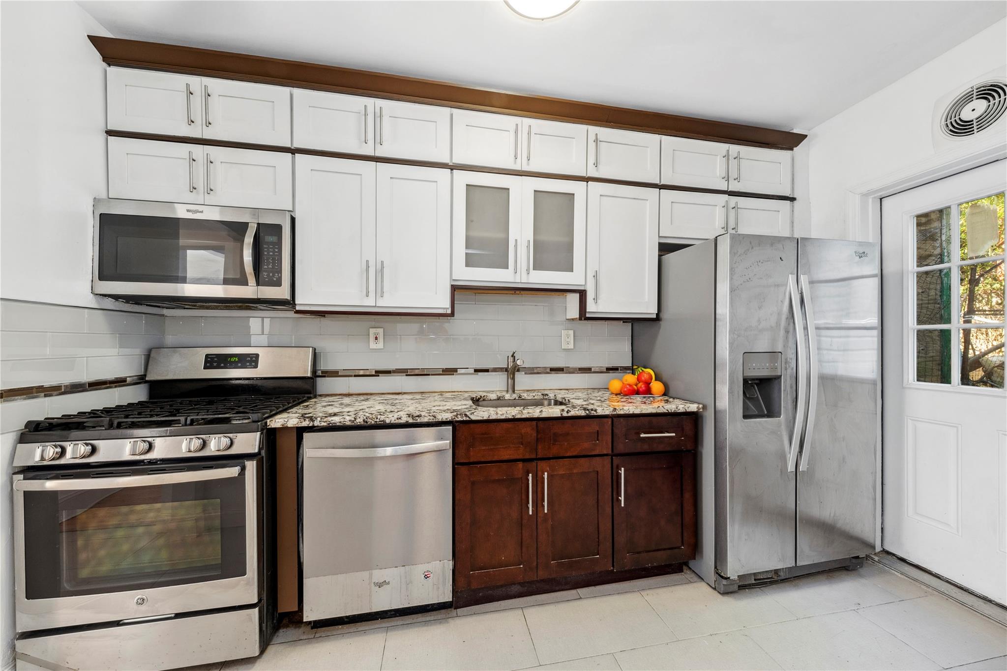 49 Marble Hill Avenue, New York (Manhattan), NY 10463