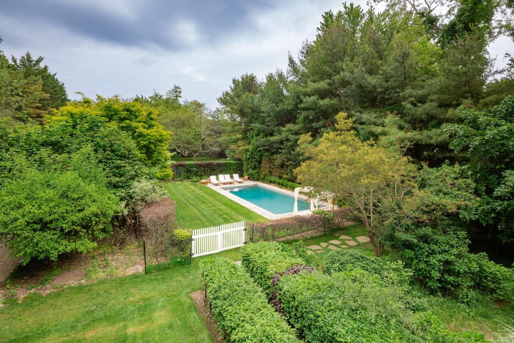 203 Noyack Road, Southampton, NY 11968