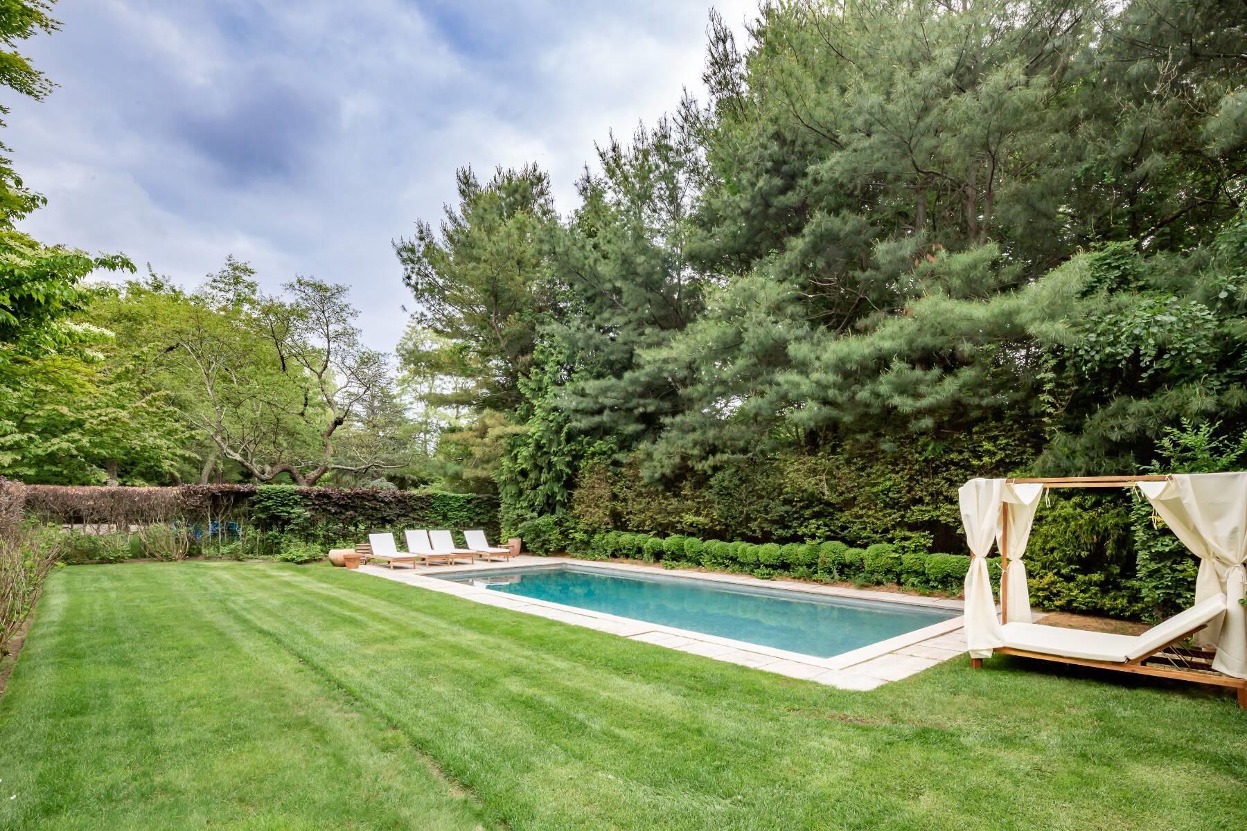 203 Noyack Road, Southampton, NY 11968