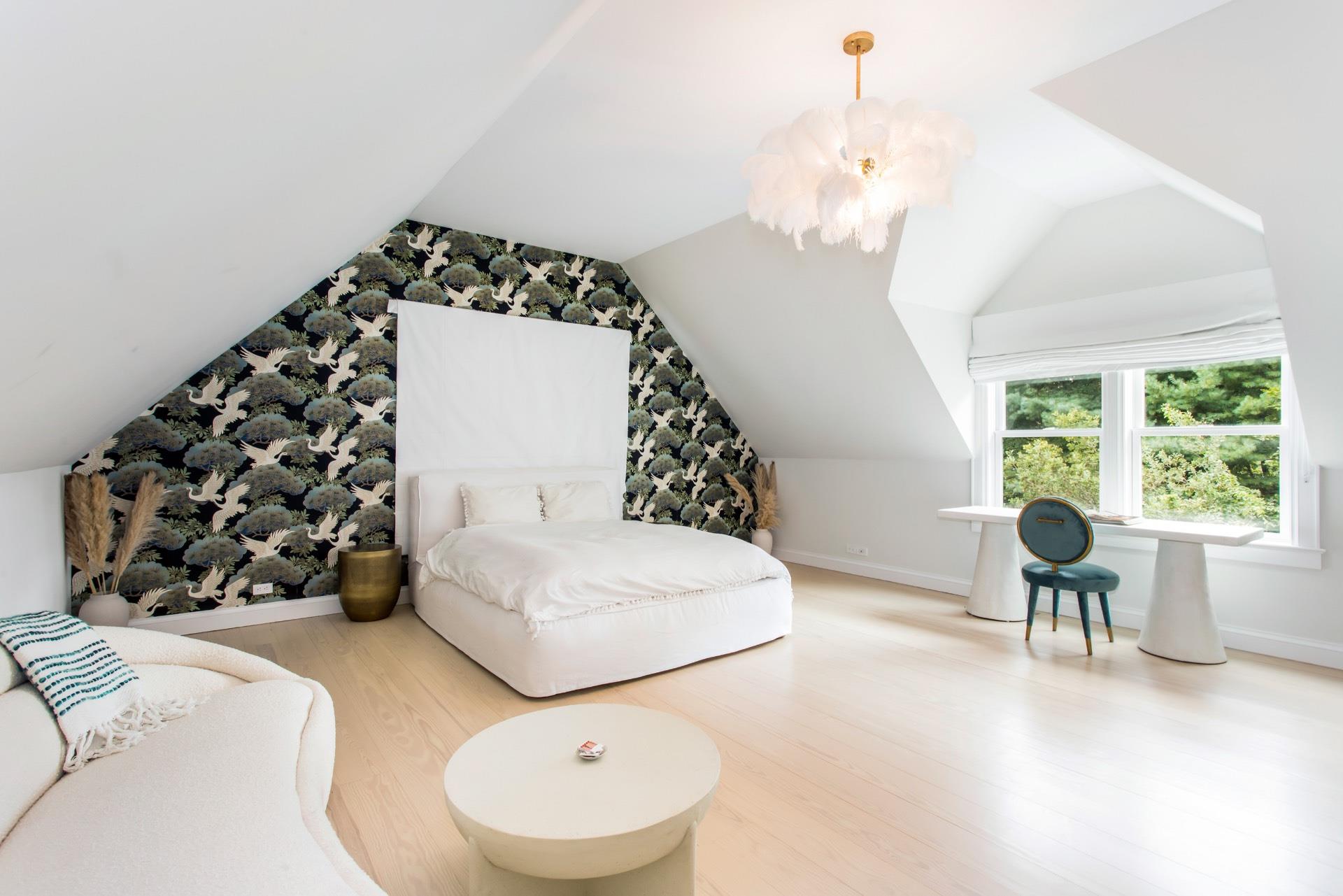 203 Noyack Road, Southampton, NY 11968