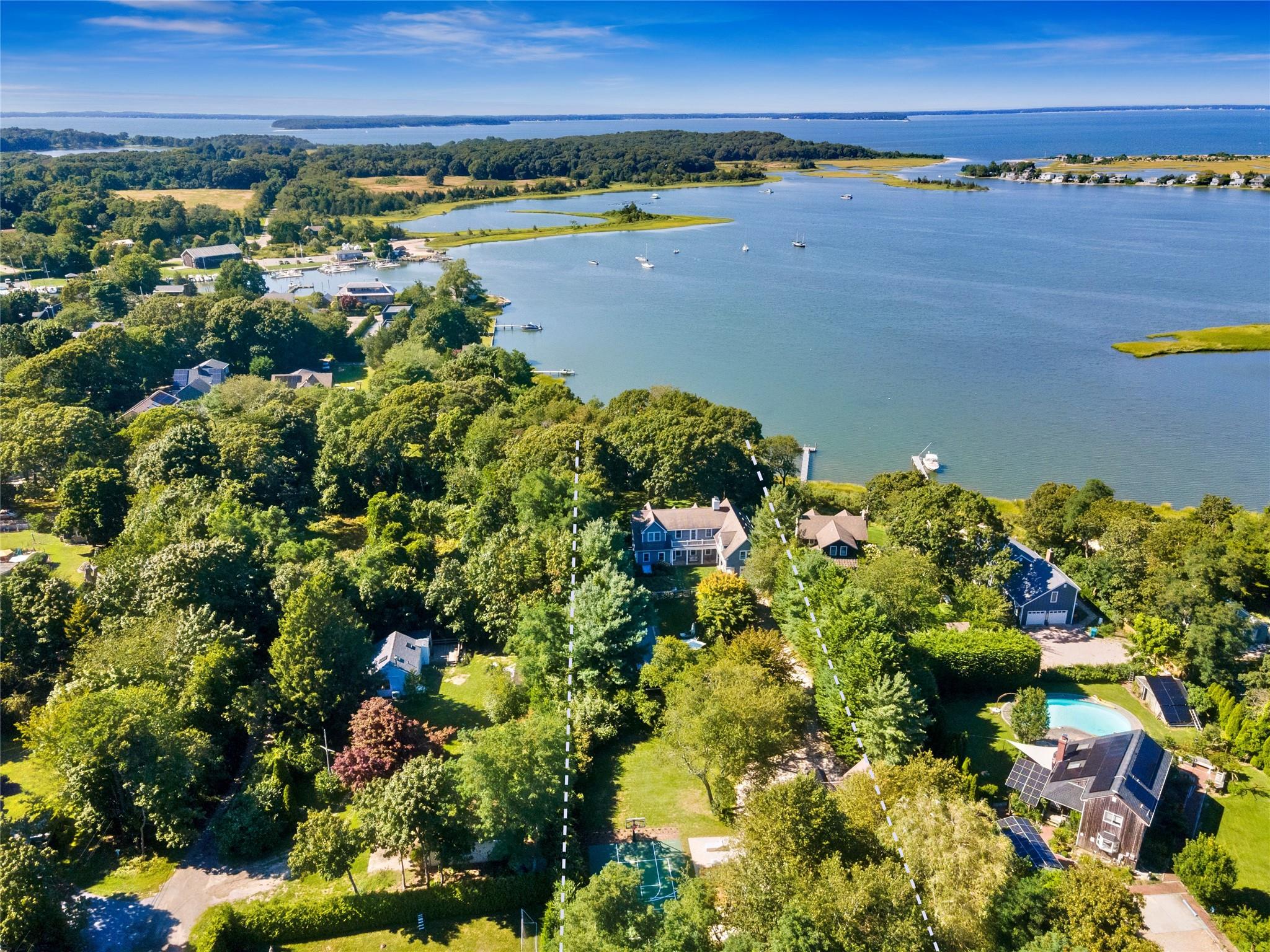 203 Noyack Road, Southampton, NY 11968