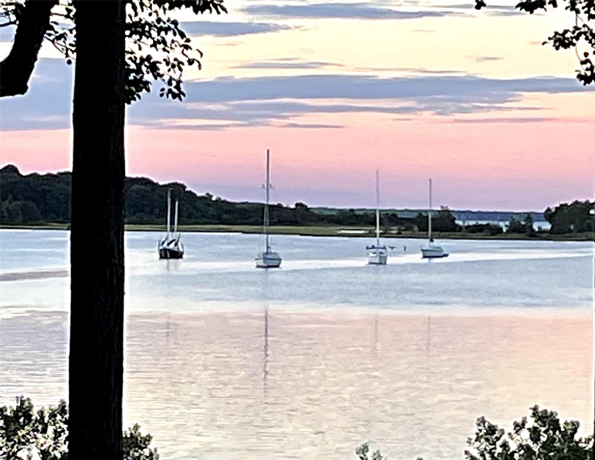 203 Noyack Road, Southampton, NY 11968