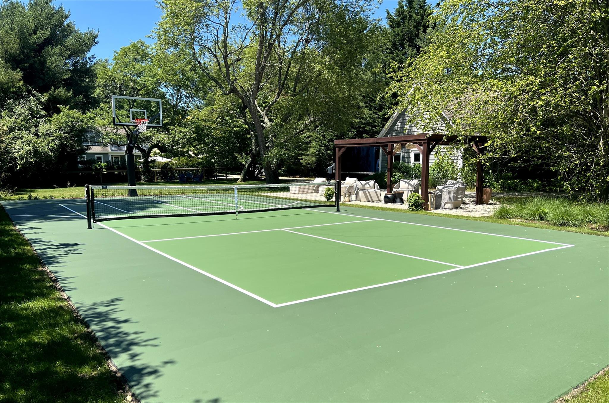 203 Noyack Road, Southampton, NY 11968