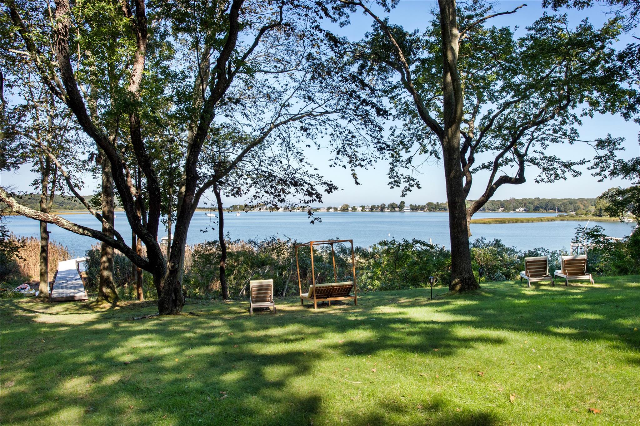 203 Noyack Road, Southampton, NY 11968