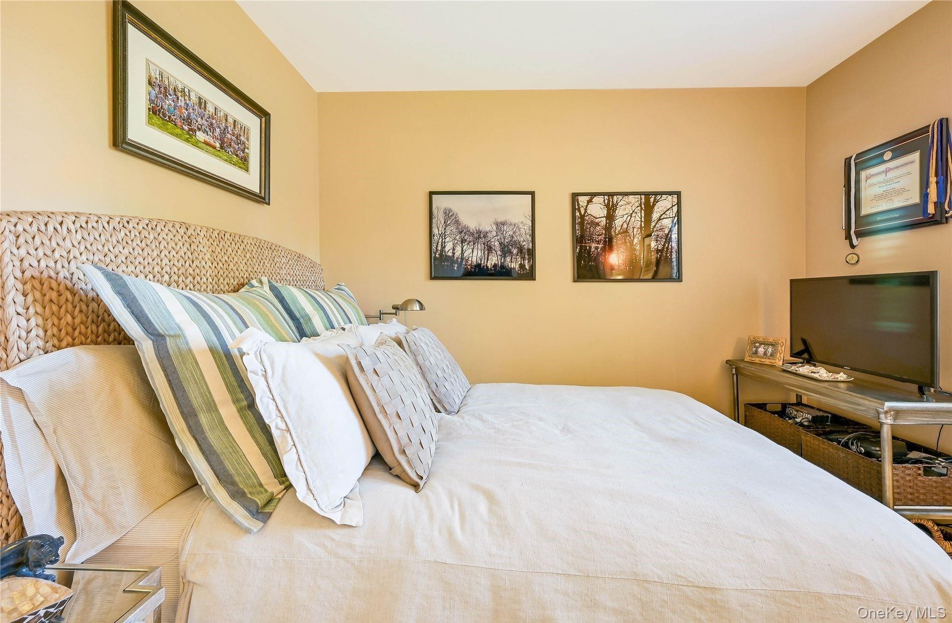 215 Kouros Road, New Suffolk, NY 11956