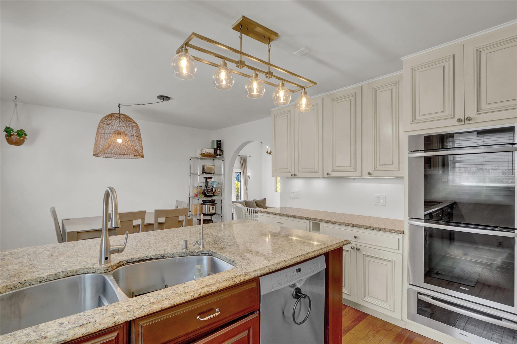 229 Wynsum Avenue, Merrick, NY 11566