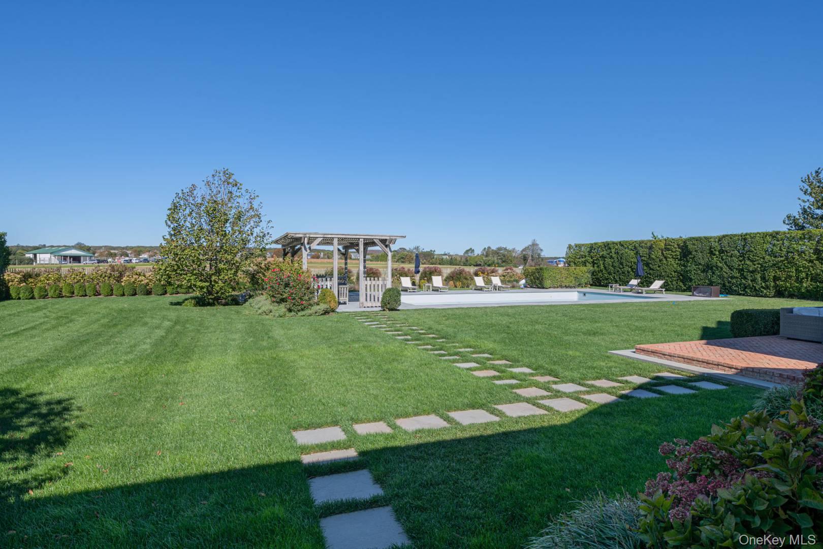 20 Mill Farm Lane, Water Mill, NY 11976