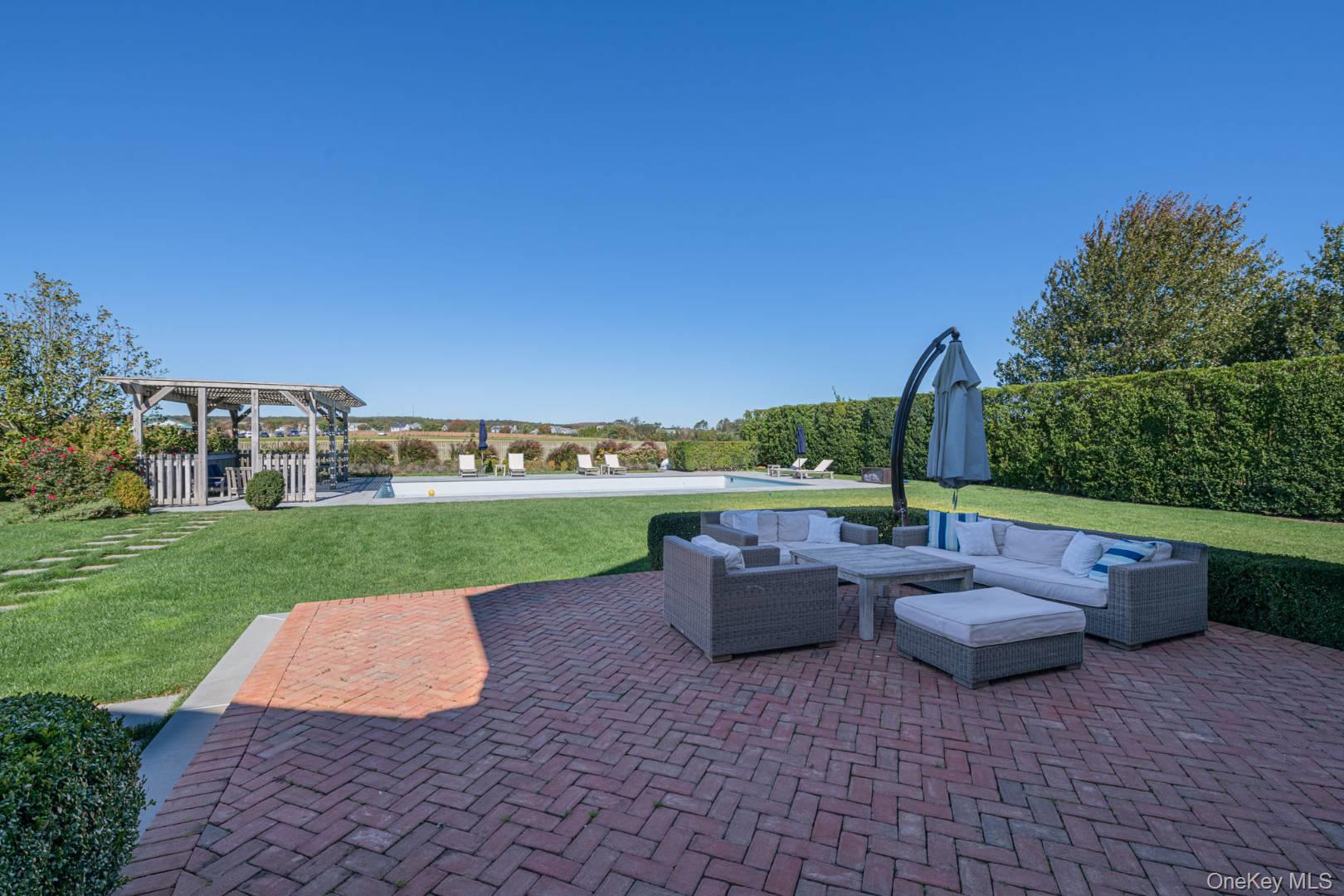 20 Mill Farm Lane, Water Mill, NY 11976