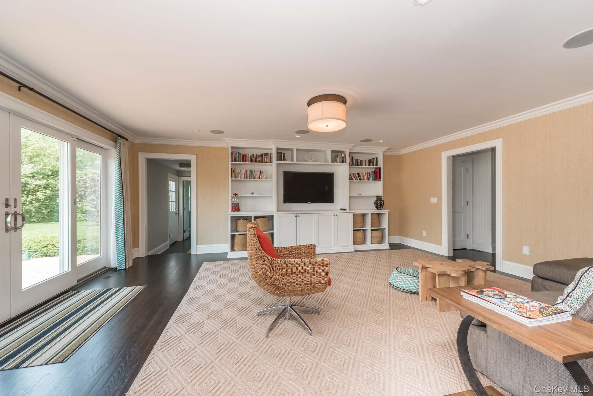 20 Mill Farm Lane, Water Mill, NY 11976