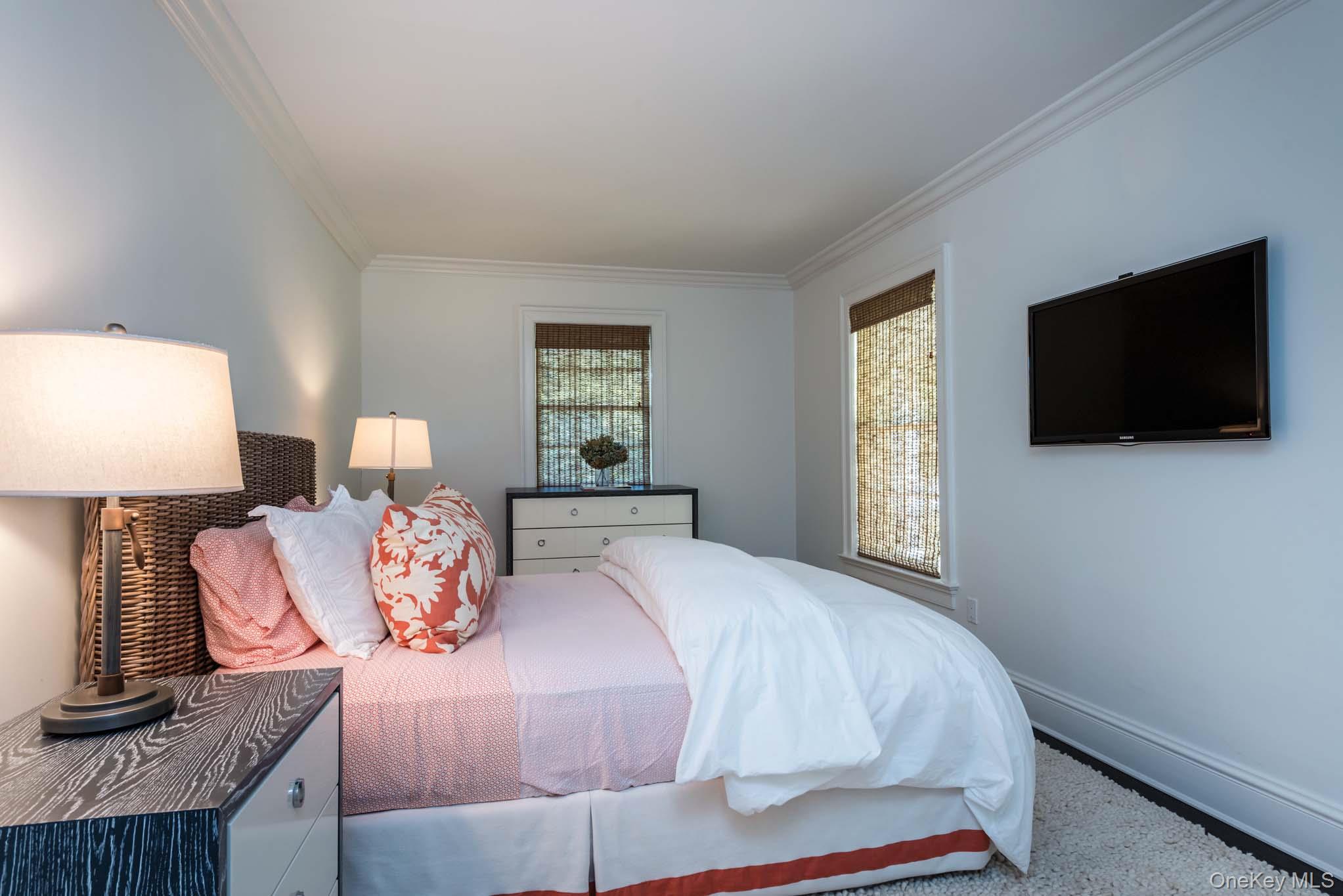 20 Mill Farm Lane, Water Mill, NY 11976