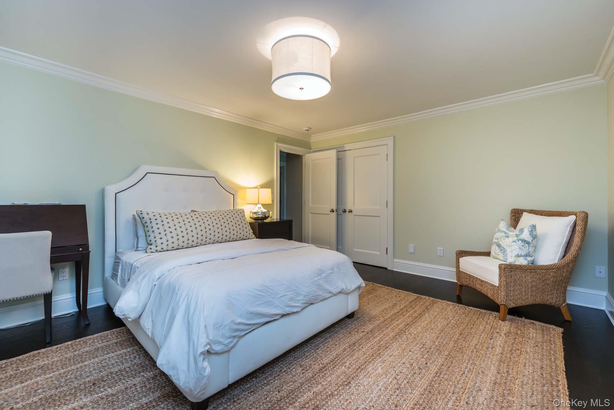 20 Mill Farm Lane, Water Mill, NY 11976