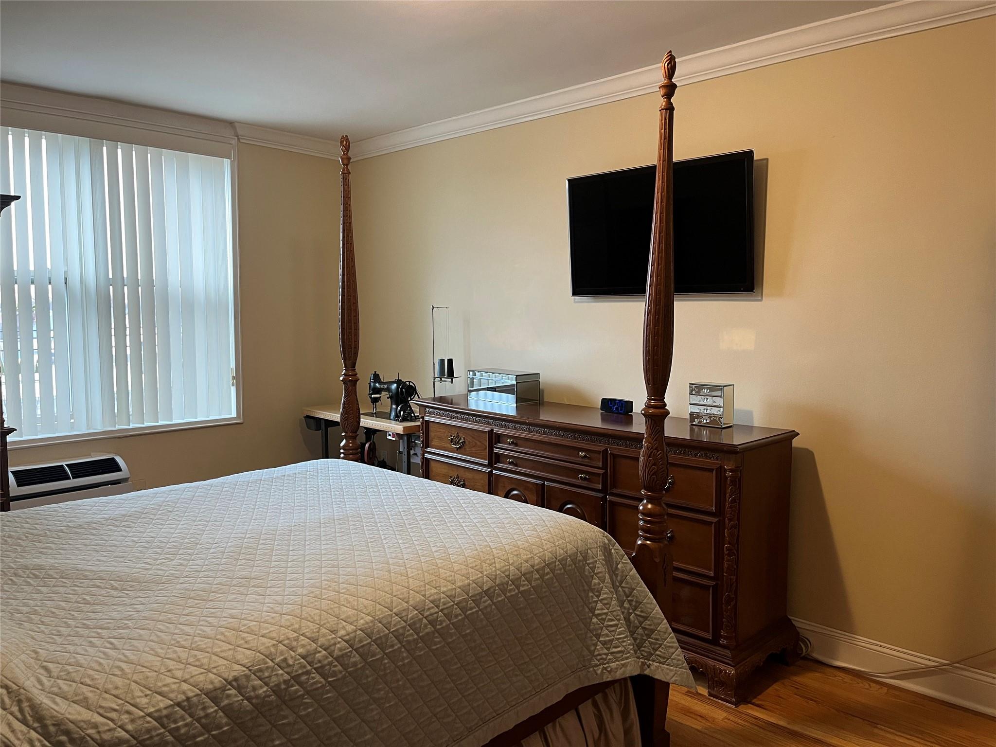 60 Hempstead Ave # 3 J, Lynbrook, NY 11563