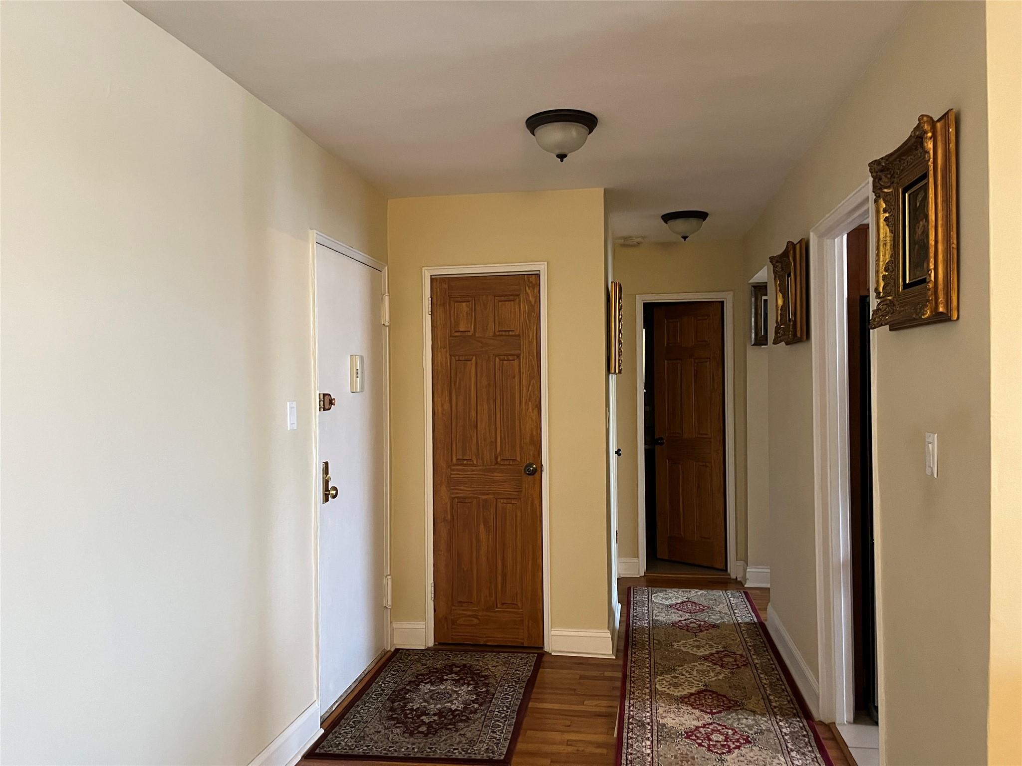 60 Hempstead Ave # 3 J, Lynbrook, NY 11563