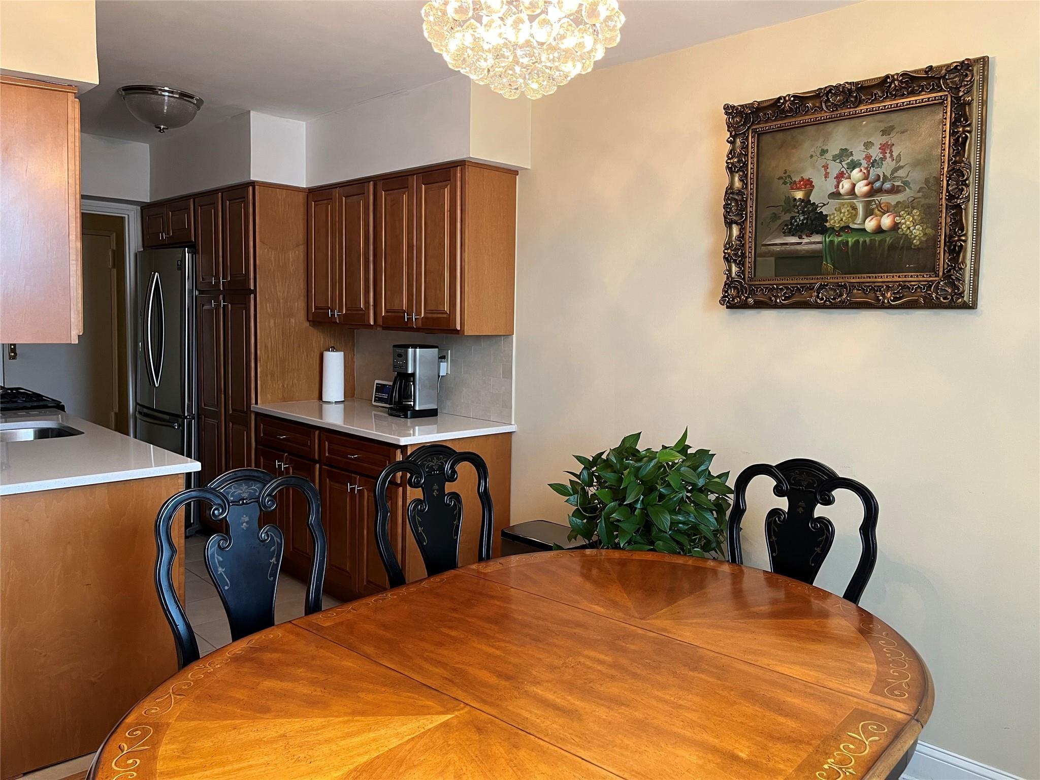 60 Hempstead Ave # 3 J, Lynbrook, NY 11563