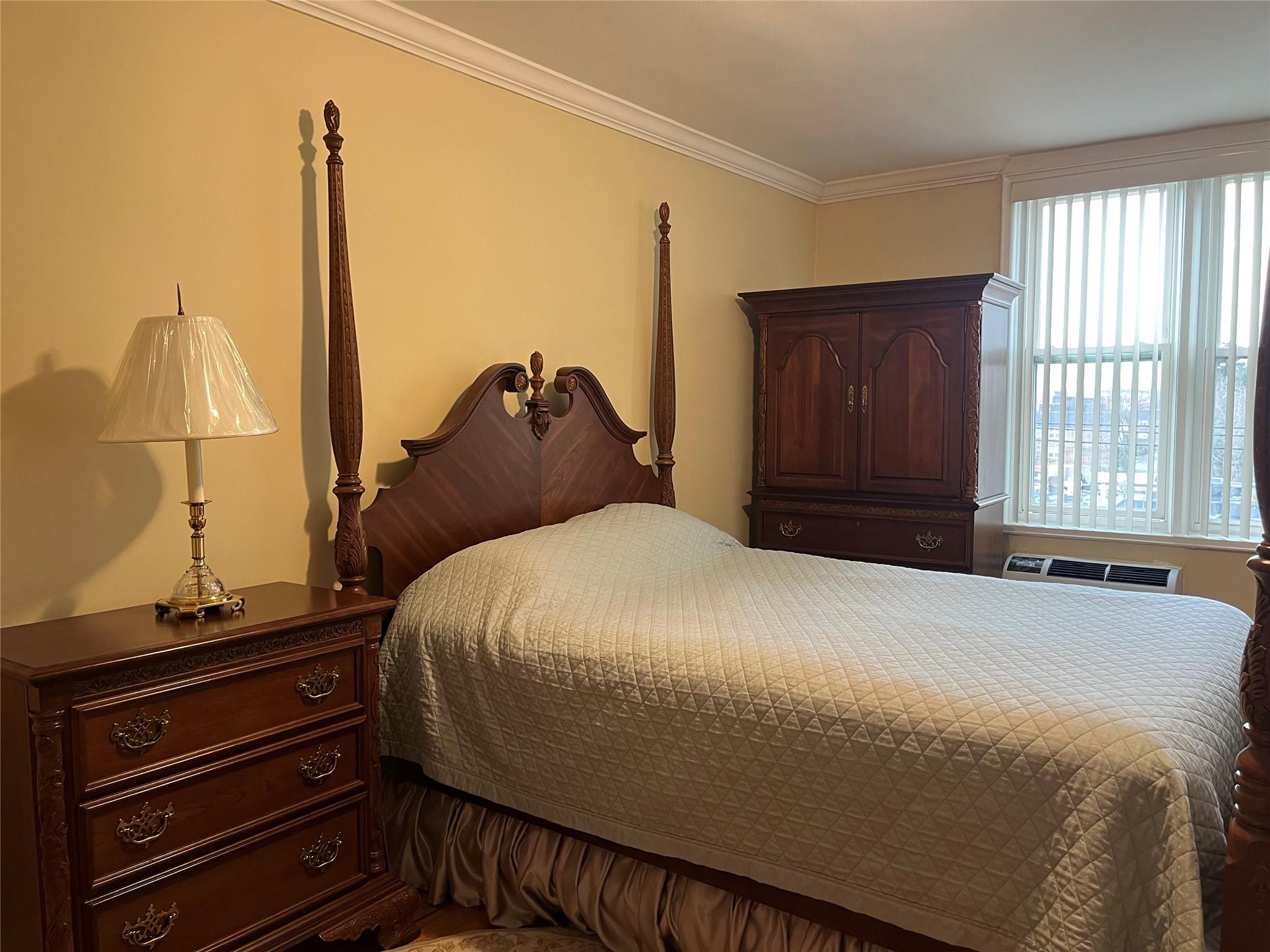 60 Hempstead Ave # 3 J, Lynbrook, NY 11563