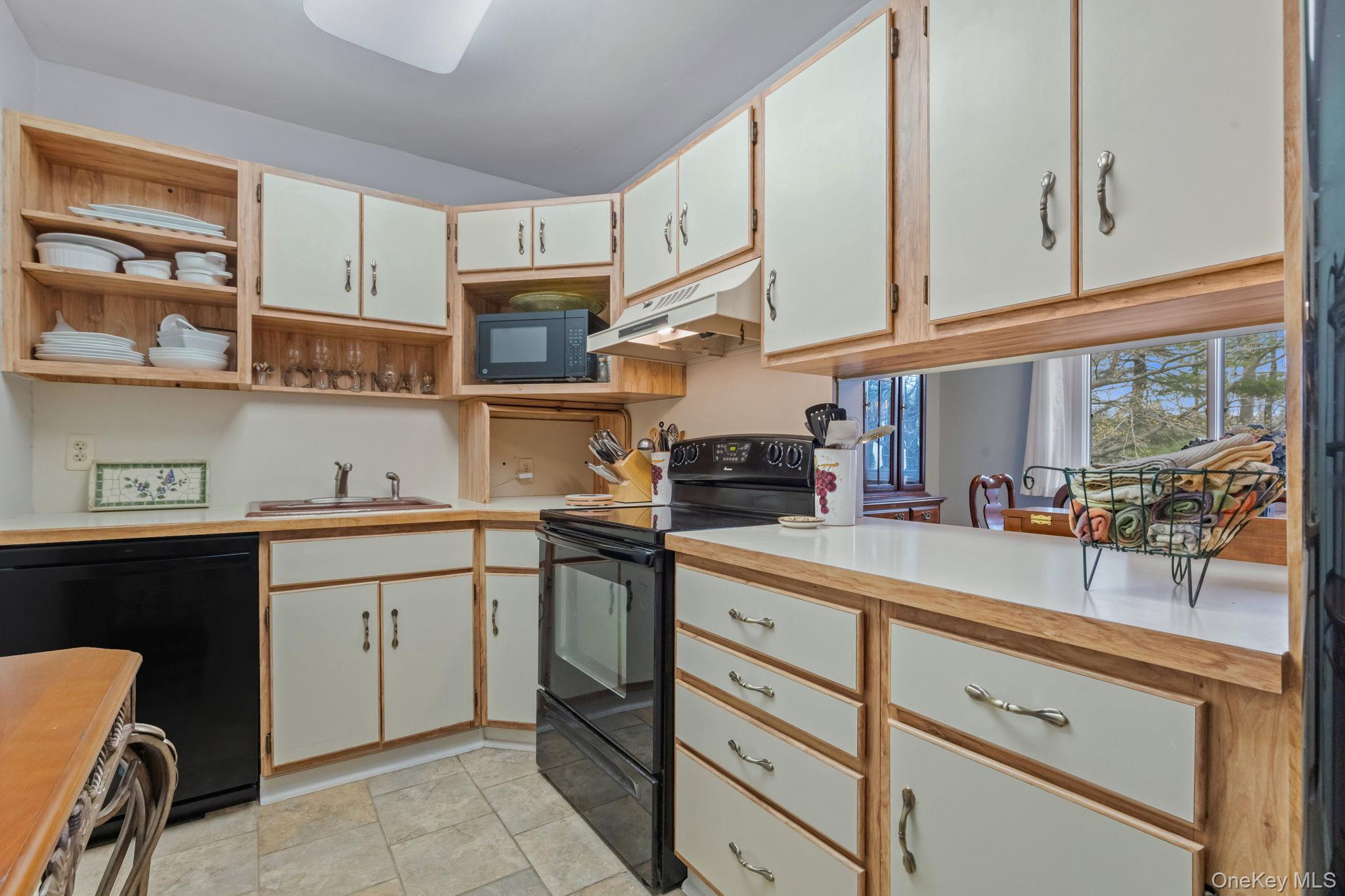 1 Carnaby Street # C, Wappingers Falls, NY 12590