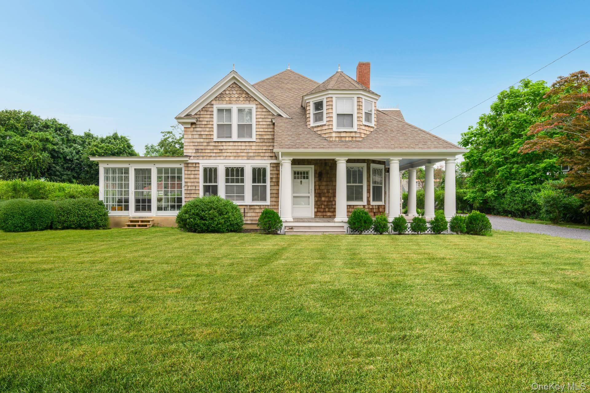 11 Walker Avenue, East Quogue, NY 11942