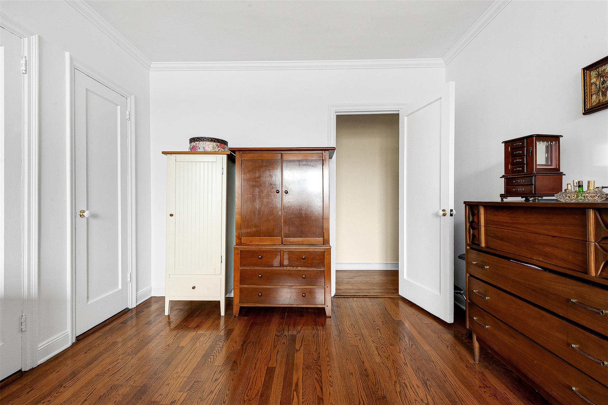 98-120 Queens Boulevard # 5D, Forest Hills, NY 11374