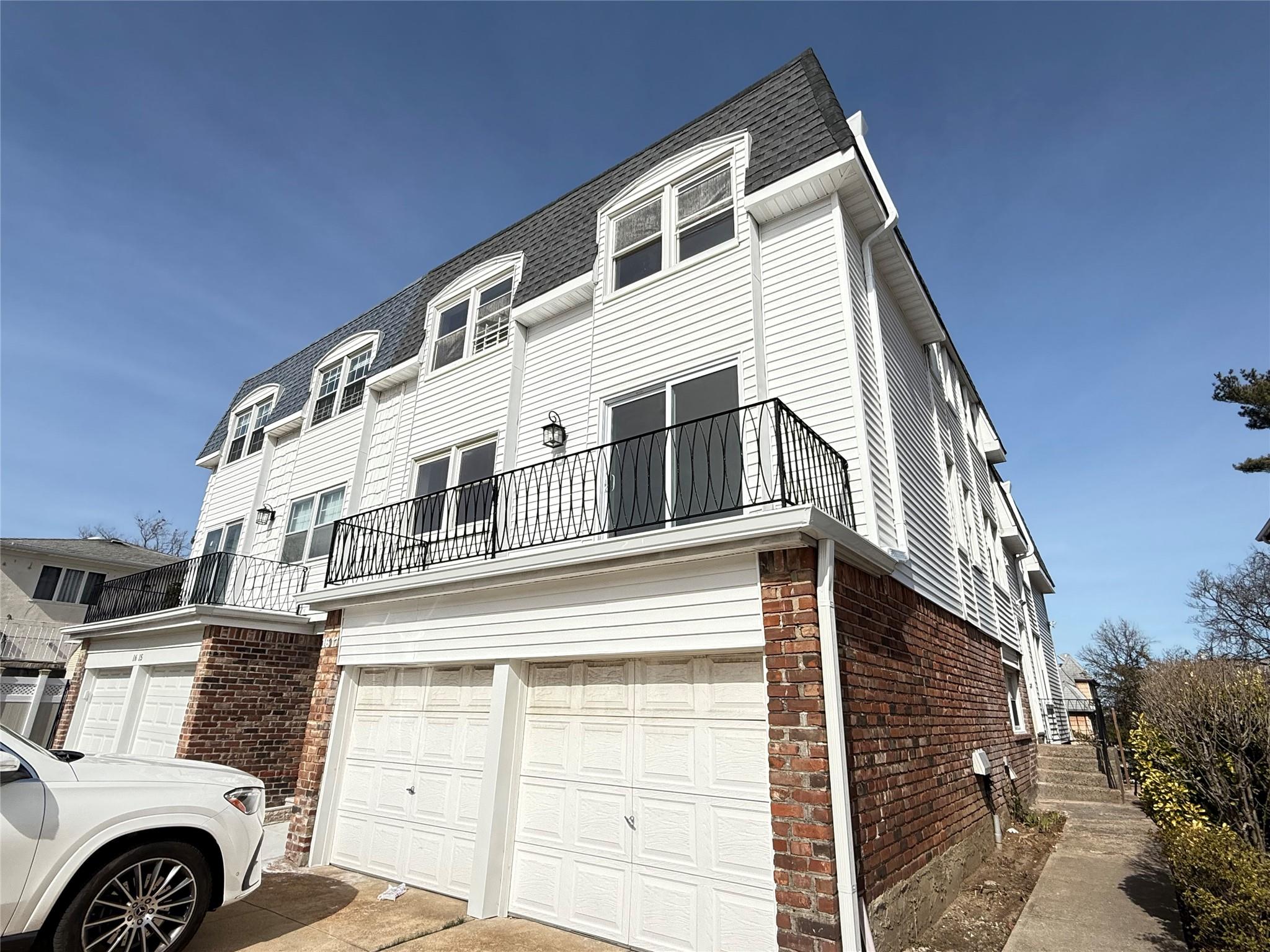 16-17 Bell Boulevard, Bayside, NY 11360