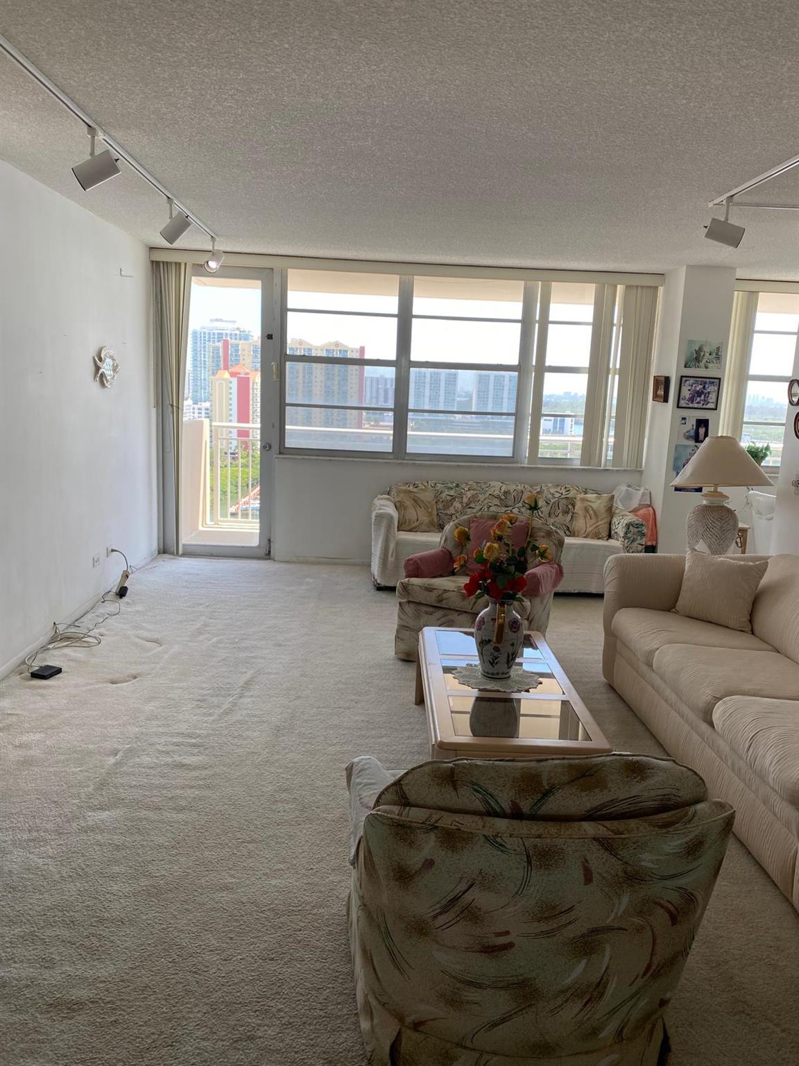 250 174th St. # 1820, Other, FL 33160