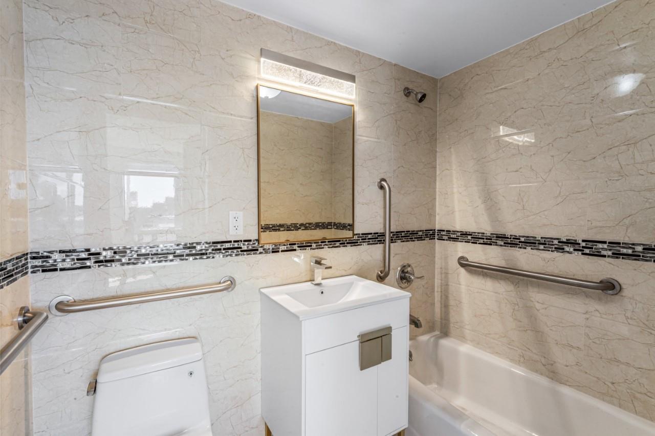 136-21 Latimer Place # 4H, Flushing, NY 11354