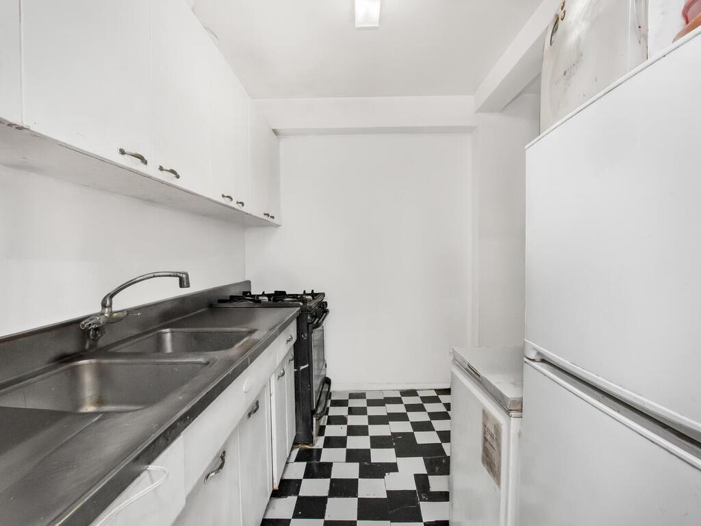 4 Fordham Hill Oval # 8D, Bronx, NY 10468