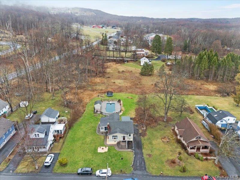 9 Emboden Avenue, Otisville, NY 10963