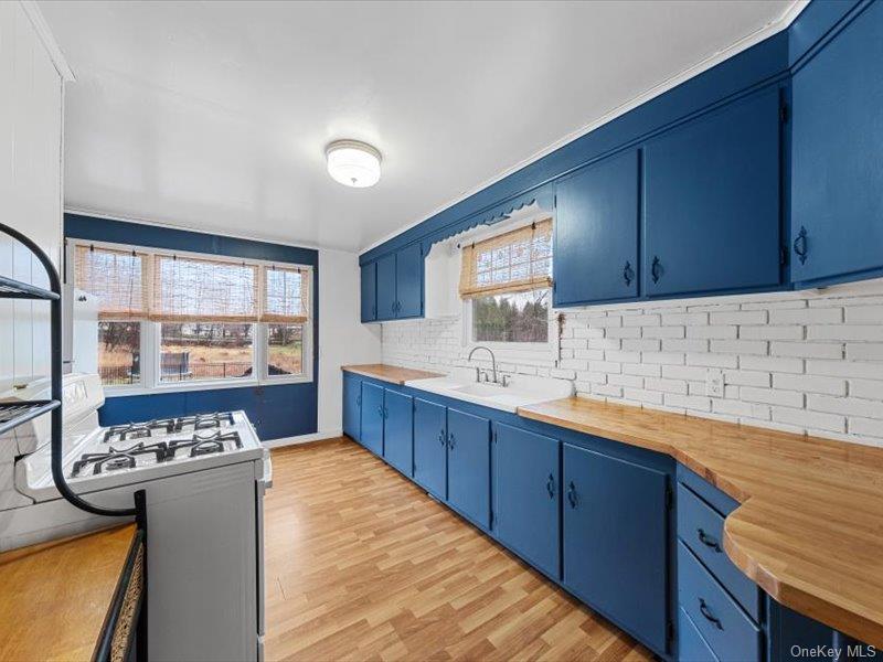 9 Emboden Avenue, Otisville, NY 10963