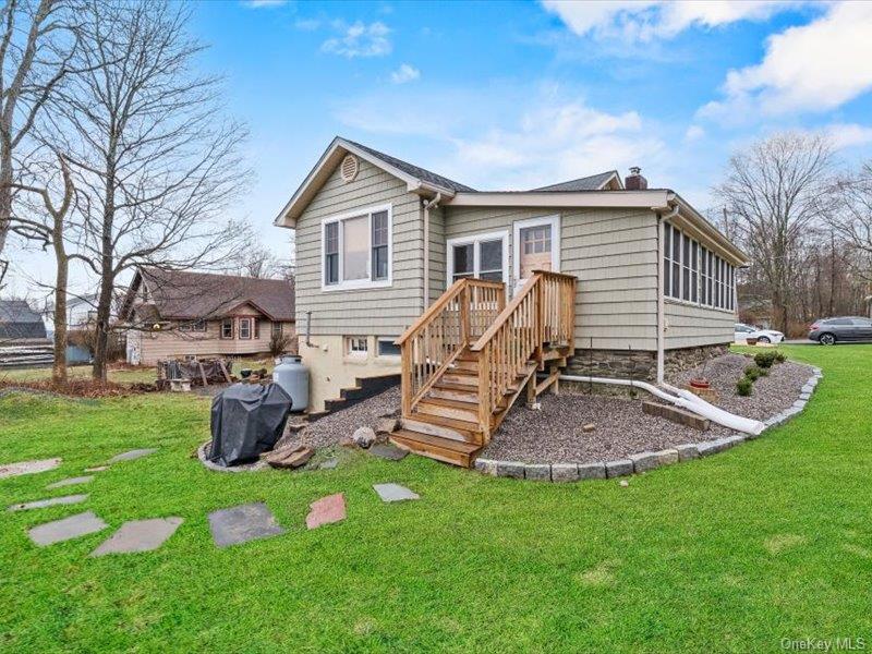 9 Emboden Avenue, Otisville, NY 10963