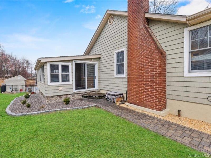 9 Emboden Avenue, Otisville, NY 10963