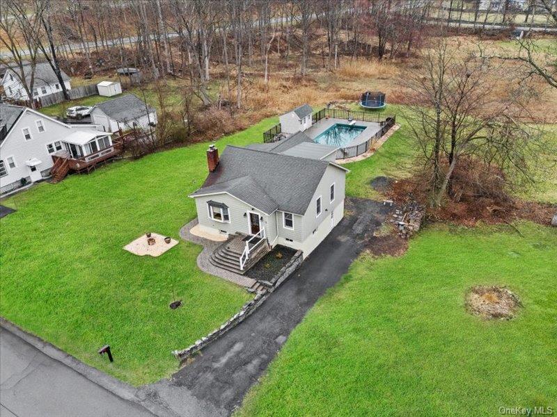 9 Emboden Avenue, Otisville, NY 10963