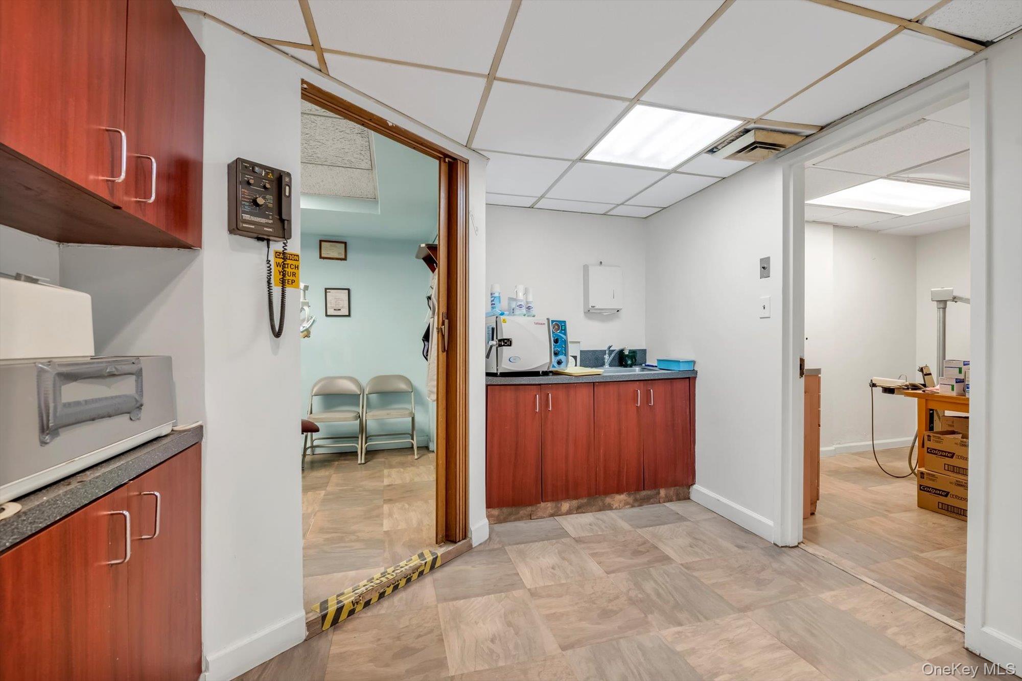 69-40 Yellowstone Blvd # 9, Forest Hills, NY 11375