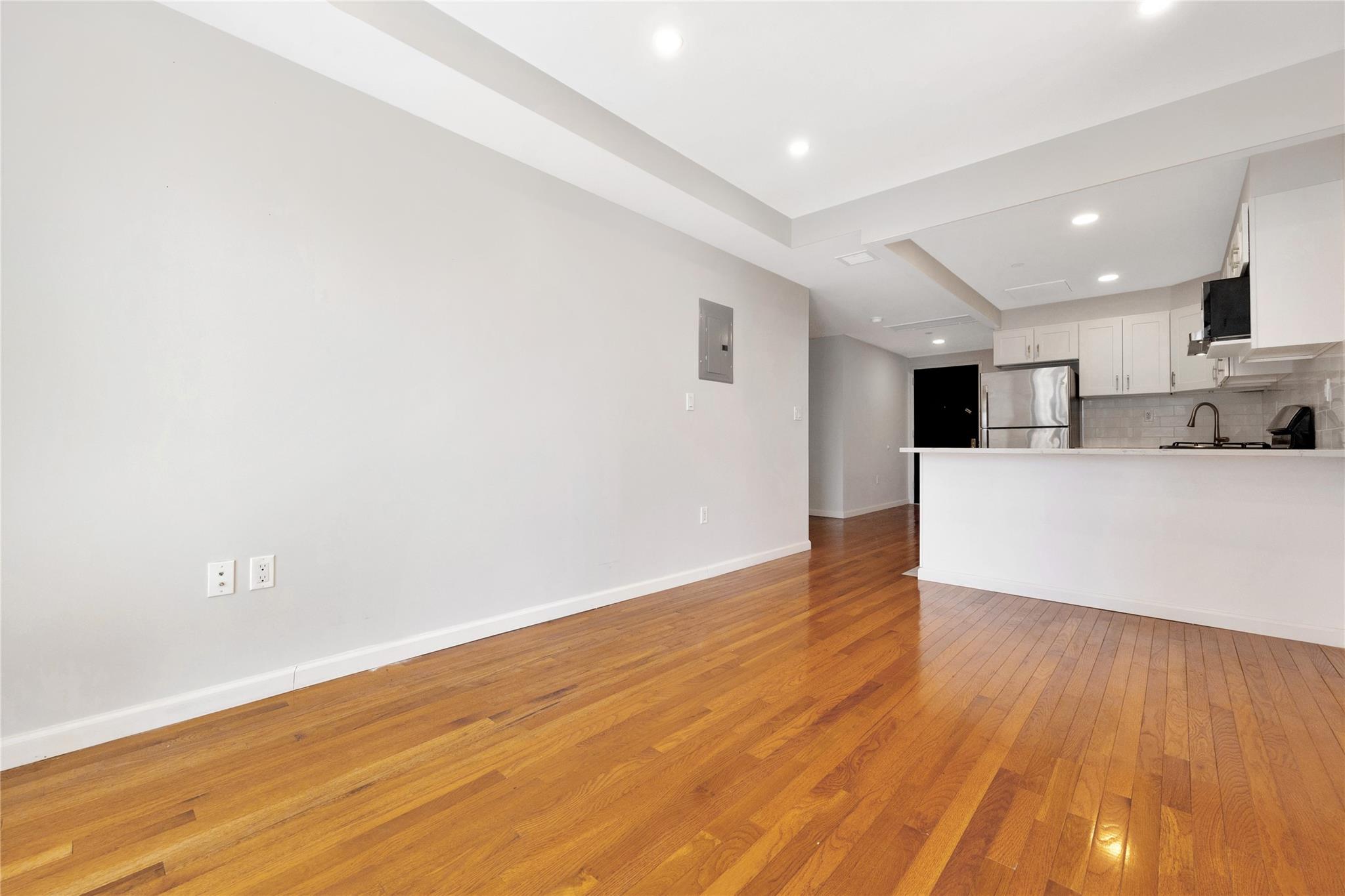 148-36 89th Avenue # 3D, Jamaica, NY 11435