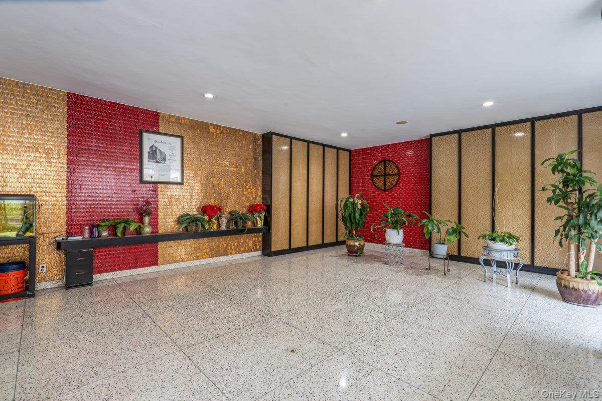 89-15 Parsons Boulevard # 11D, Jamaica, NY 11432