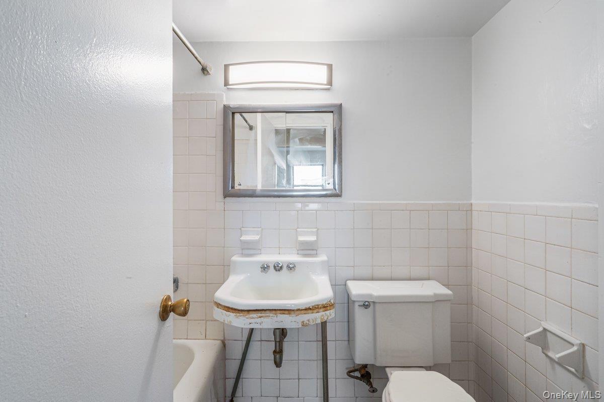 89-15 Parsons Boulevard # 11D, Jamaica, NY 11432