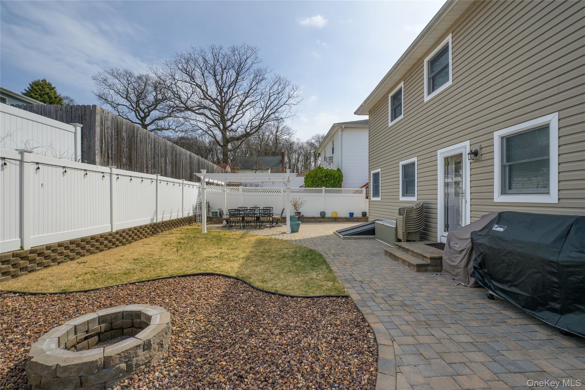 21 Godfrey Avenue, Bayville, NY 11709