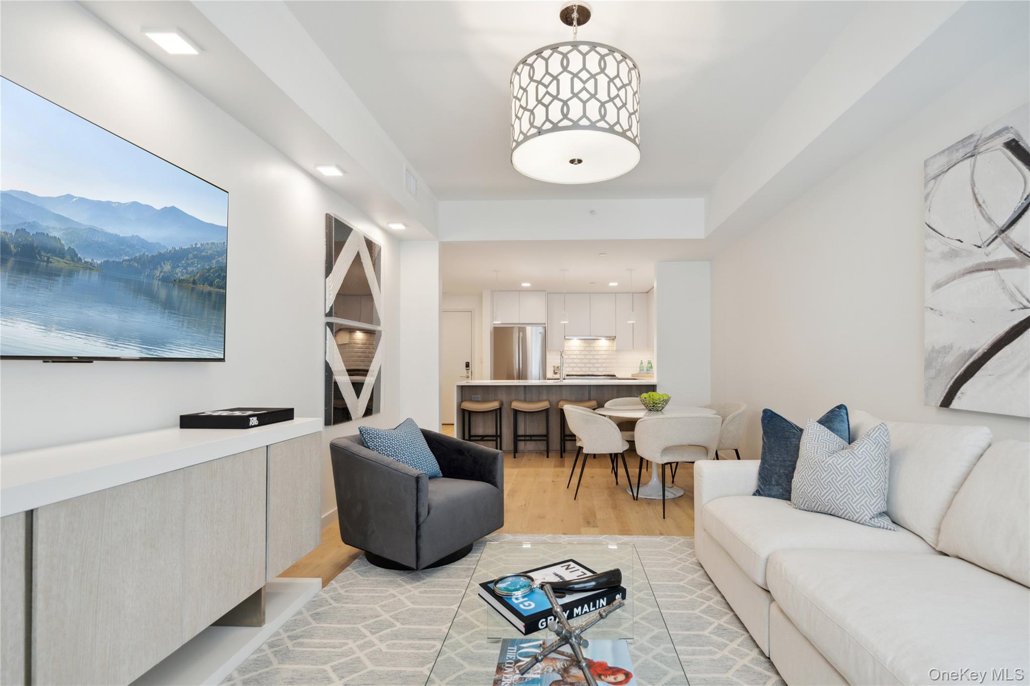 218 Middle Neck Road # 101, Great Neck, NY 11021