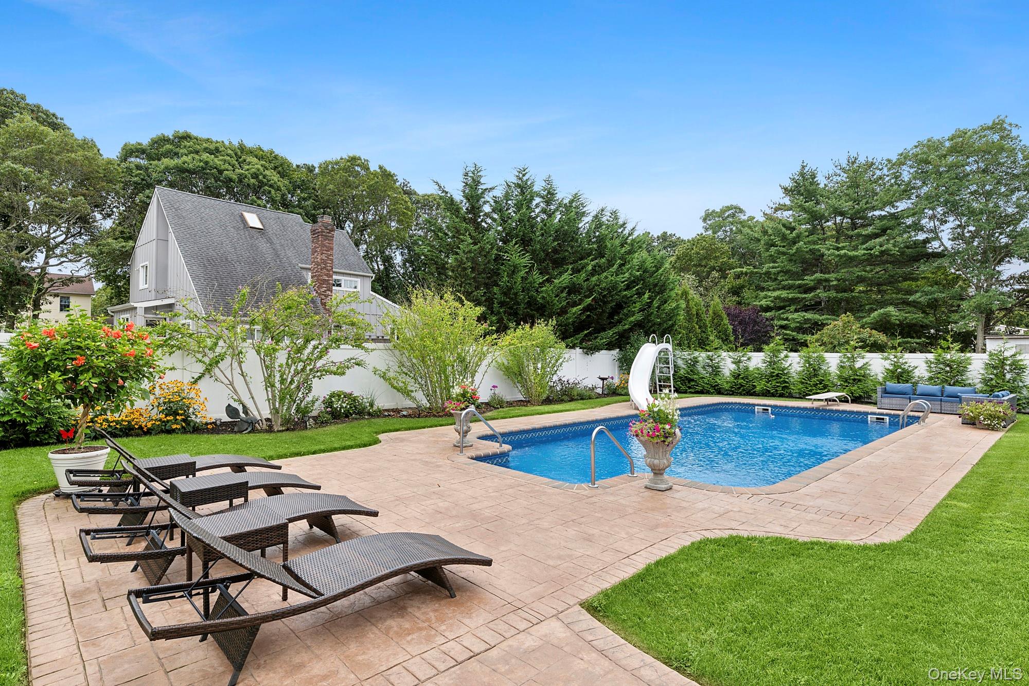 48 Fanning Avenue, Hampton Bays, NY 11946