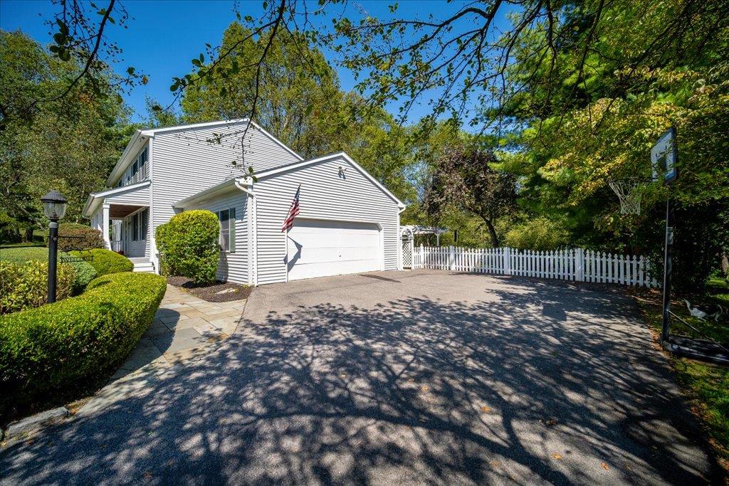 4 Traci Lane, Hopewell Junction, NY 12533