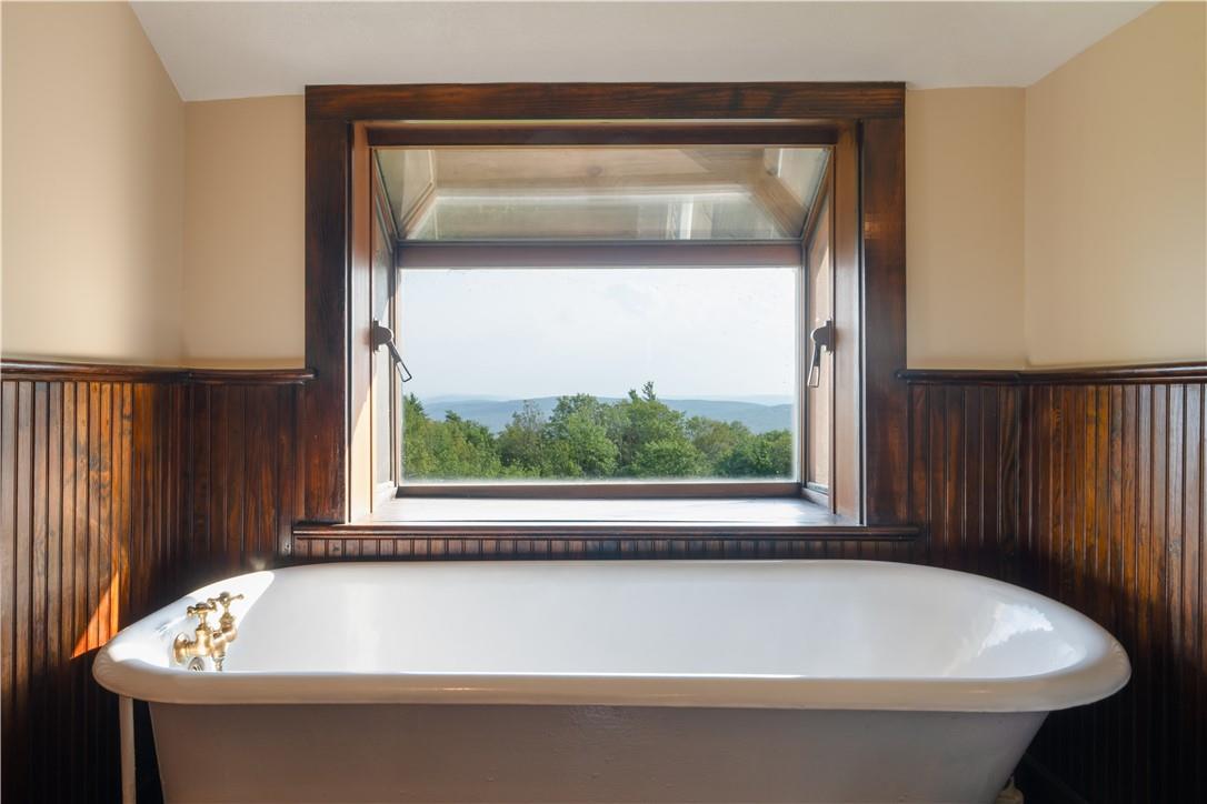 220 Vista Maria Road, Cragsmoor, NY 12420