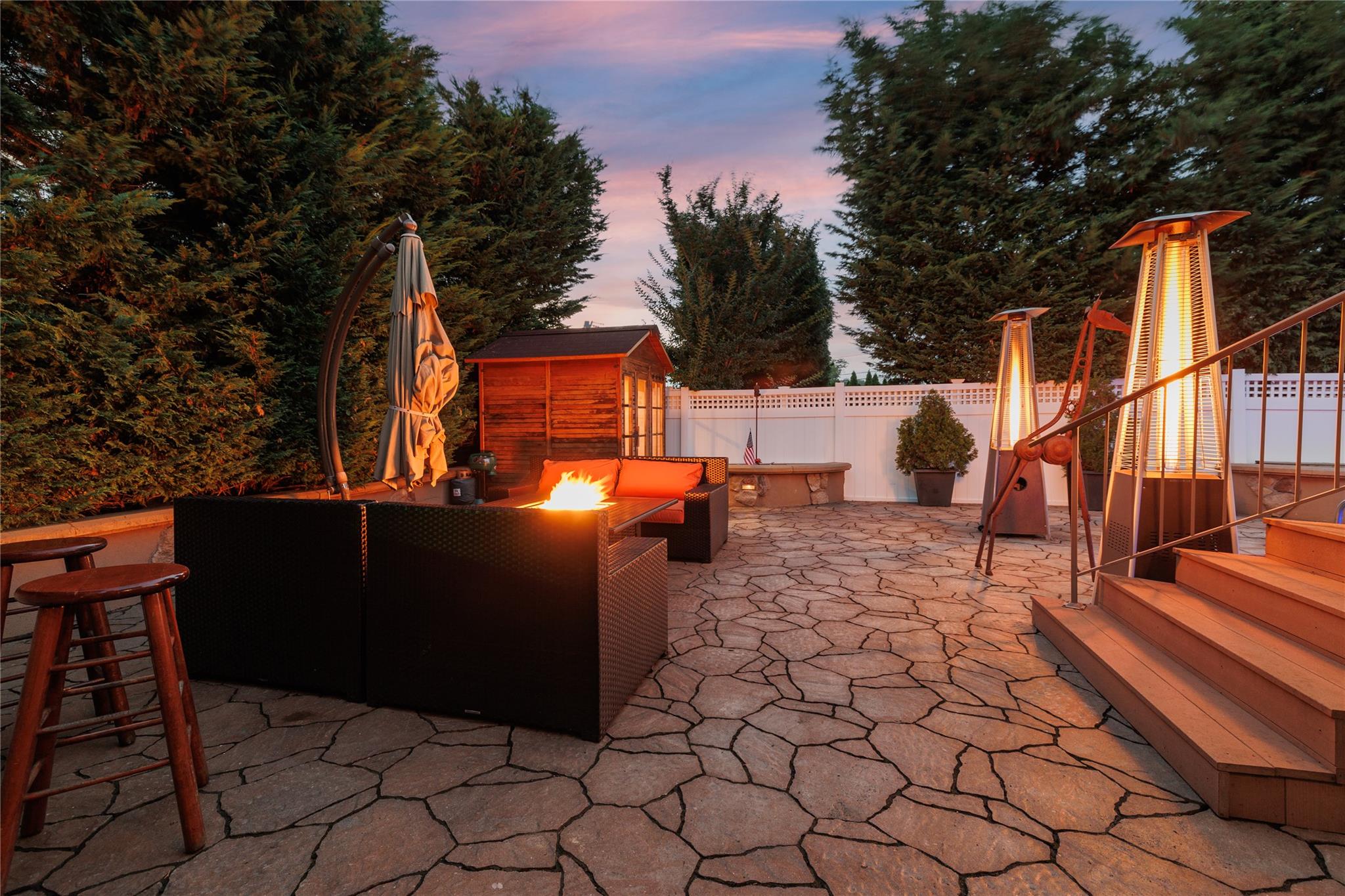 1 Willa Way, Massapequa, NY 11758