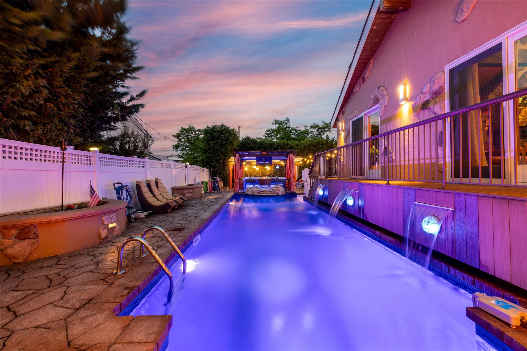 1 Willa Way, Massapequa, NY 11758