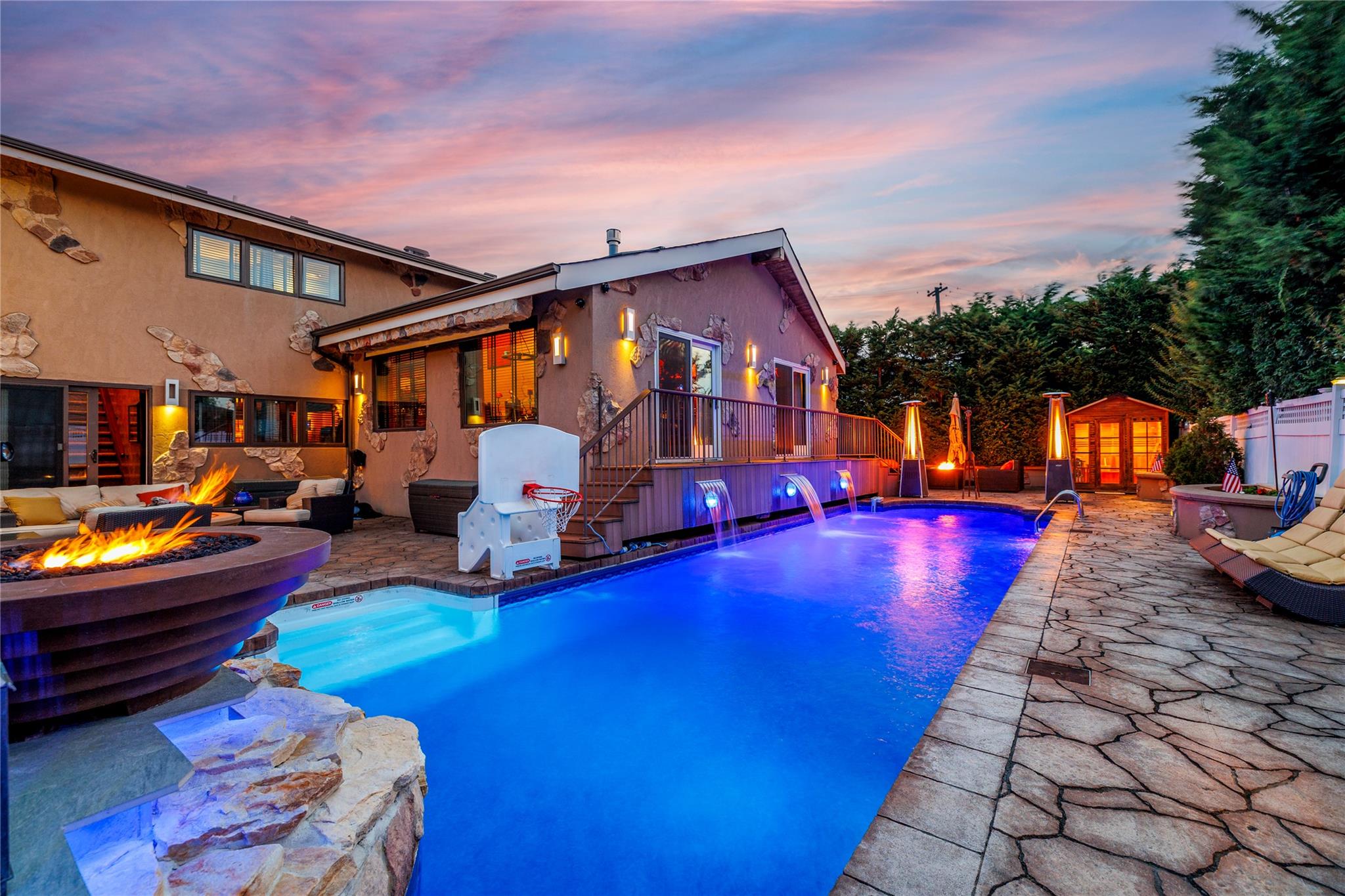 1 Willa Way, Massapequa, NY 11758