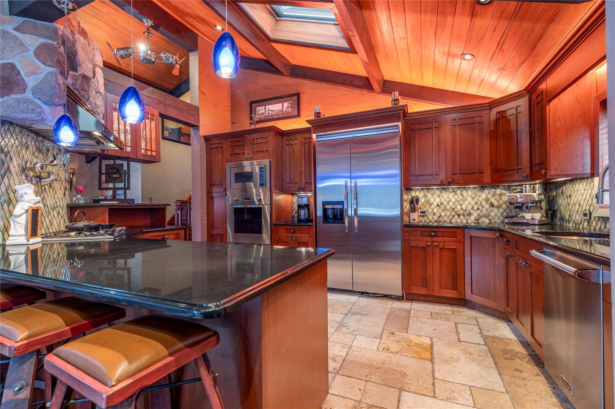 1 Willa Way, Massapequa, NY 11758