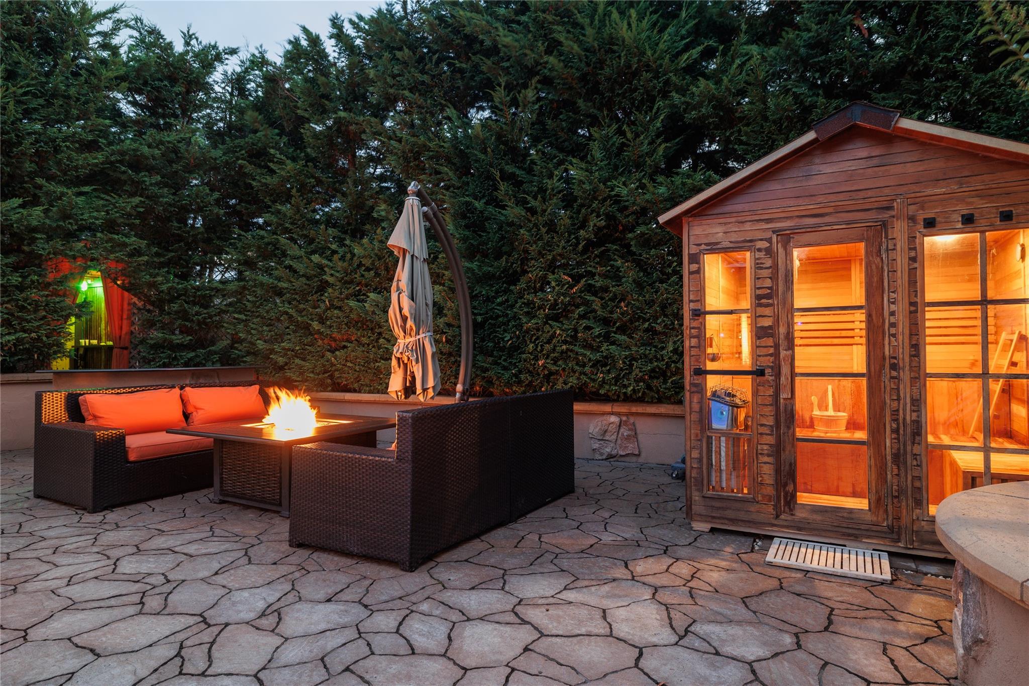 1 Willa Way, Massapequa, NY 11758