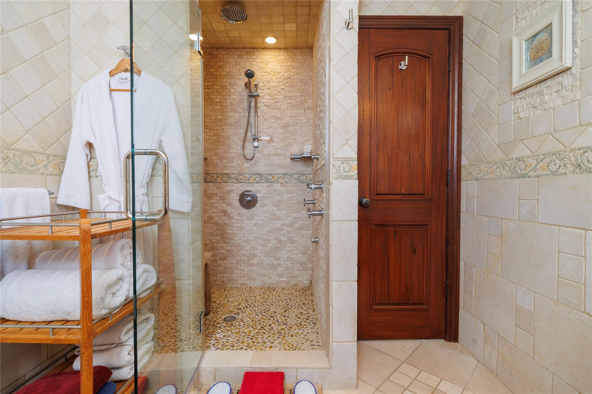 1 Willa Way, Massapequa, NY 11758